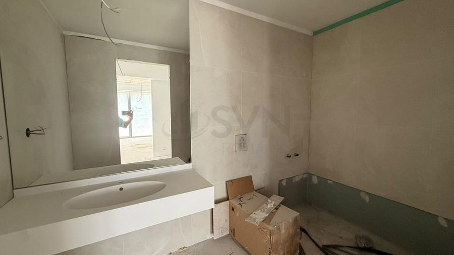 Apartament cu 4 camere decomandat în Colentina