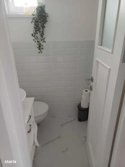 Casă cu 4 camere în Lazu
