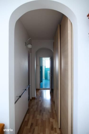 Apartament cu 4 camere semidecomandat în Central