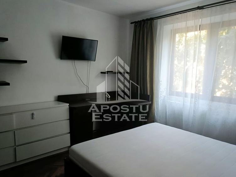 Apartament cu 2 camere decomandat, mobilat în Ultracentral