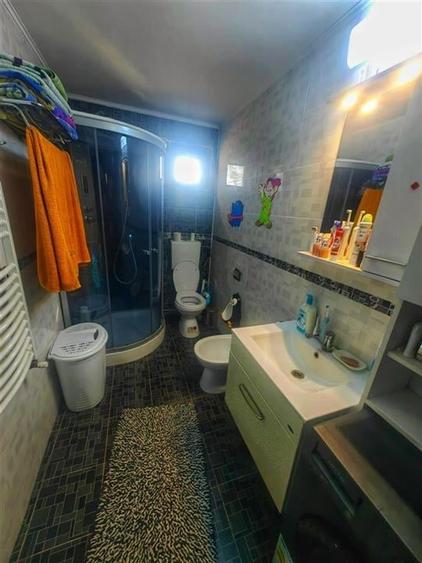 Casă individuală cu 6 camere cu Teren 430 Mp în Domnești