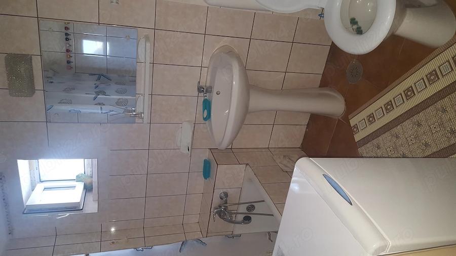 Apartament cu 3 camere semidecomandat în Chibrit