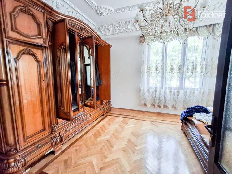 Casă cu 13 camere cu Teren 406 Mp în Recaș