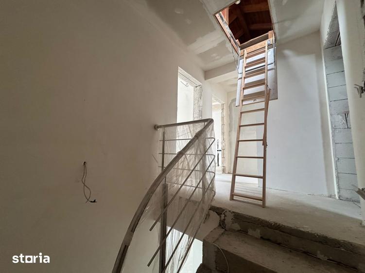 Casă cu 4 camere cu Teren 195 Mp în Șelimbăr