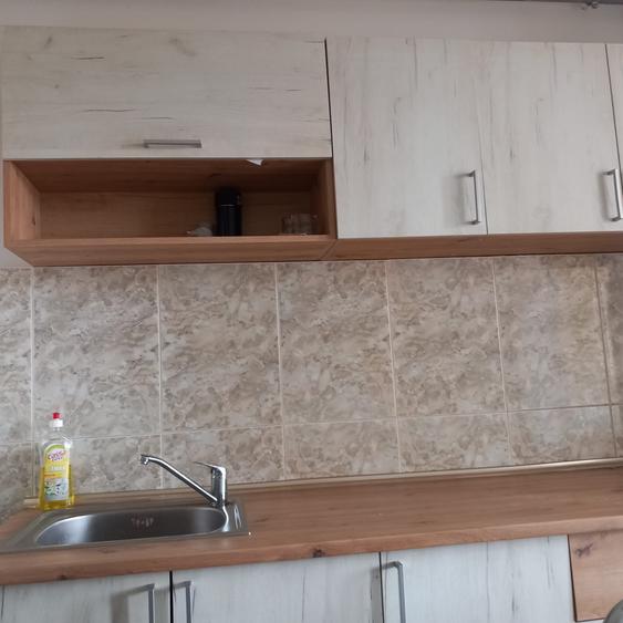 Apartament cu 3 camere decomandat în Lipovei