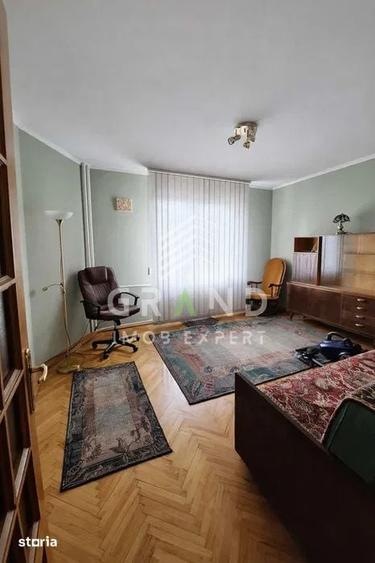 Casă cu 5 camere cu Teren 400 Mp în Gheorgheni