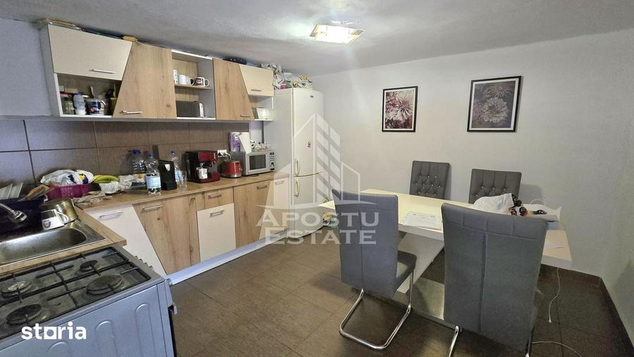 Casă cu 5 camere cu Teren 740 Mp în Ronaț