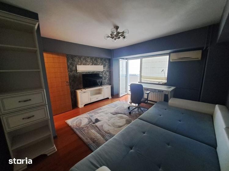 Apartament cu 3 camere în Decebal