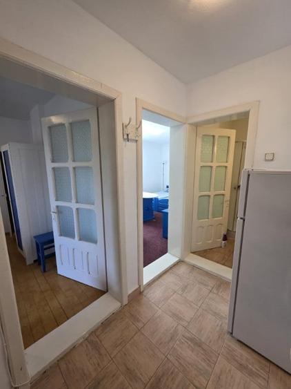 Apartament cu 3 camere decomandat în Tineretului