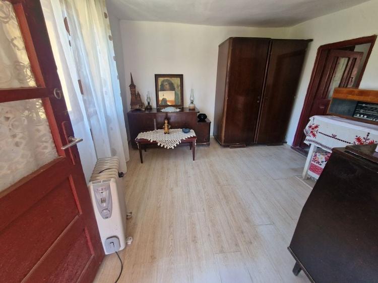 Casă individuală cu 2 camere cu Canalizare în Boțești
