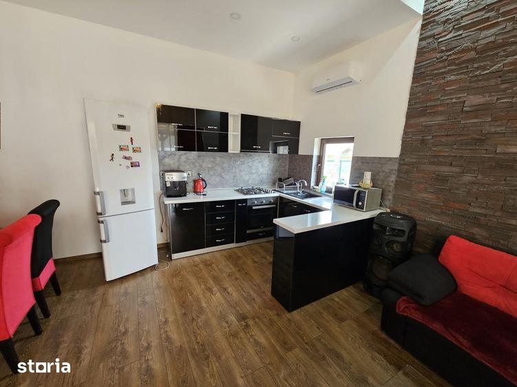 Casă cu 5 camere cu Teren 600 Mp în Tărtășești