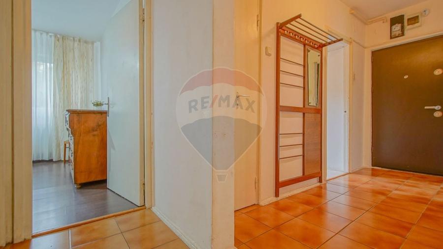 Apartament 2 cam de închiriat Zona Griviței Mobilat și utilat etaj 1 - 4