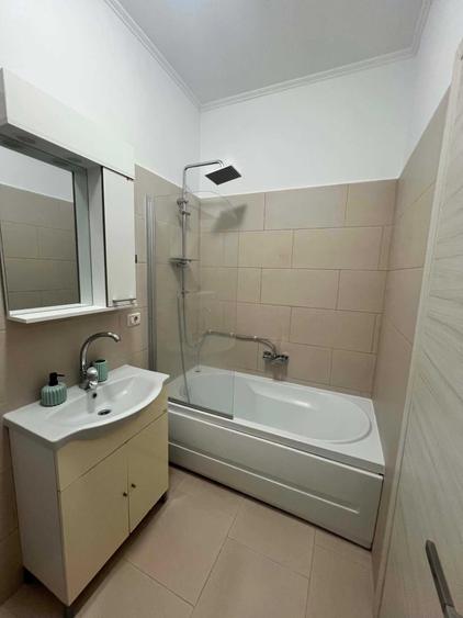 Apartament cu 2 camere semidecomandat în Giroc