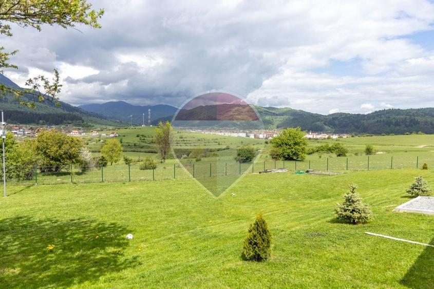 Teren Construcții intravilan de 1100 mp, în Bran