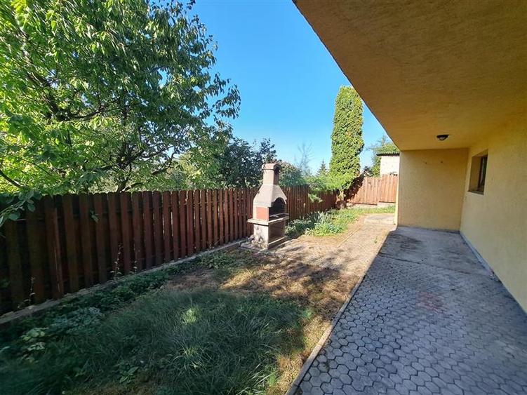 Duplex cu 5 camere cu Canalizare în Andrei Mureșanu