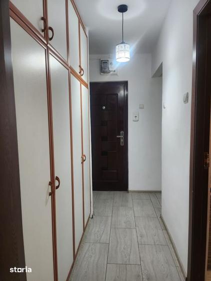 Apartament cu 2 camere semidecomandat, mobilat în Tomis Nord
