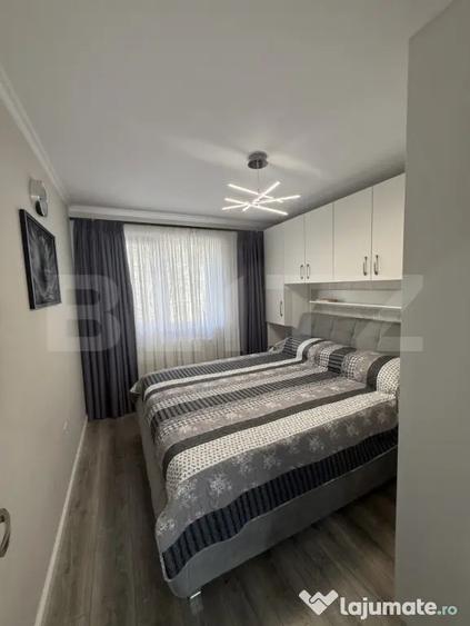 Apartament cu 4 camere decomandat în Central