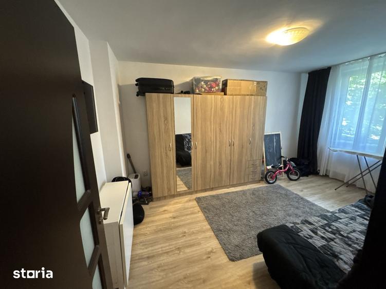 Apartament cu 3 camere decomandat, mobilat în Gara de Nord