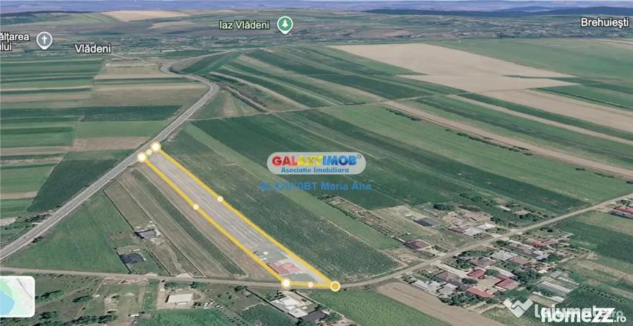 Casă cu 7 camere cu Teren 10000 Mp în Central