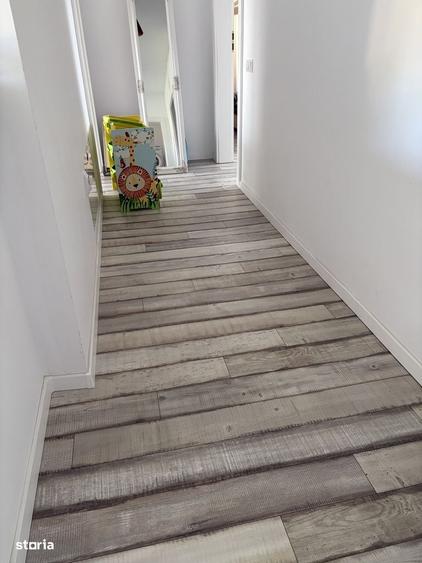 Casă cu 4 camere în Florești
