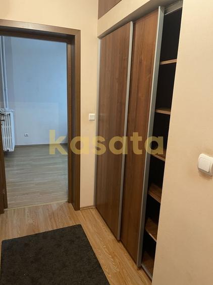 Apartament cu 2 camere semidecomandat, mobilat în Floreasca