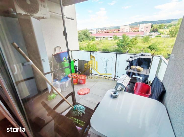 Apartament cu 2 camere semidecomandat, mobilat în Bună Ziua
