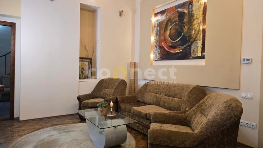Apartament cu 3 camere semidecomandat, mobilat în Central