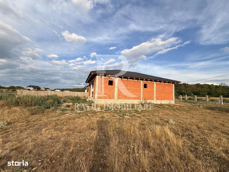 Casa la rosu de vanzare | Alparea | 1.000 mp teren - 3
