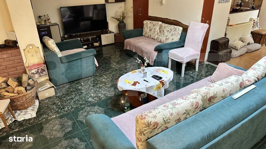 Casă cu 4 camere în Uroi