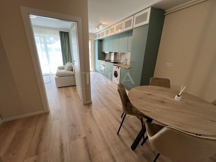 Apartament cu 3 camere semidecomandat, mobilat în Florești — fotografia 1