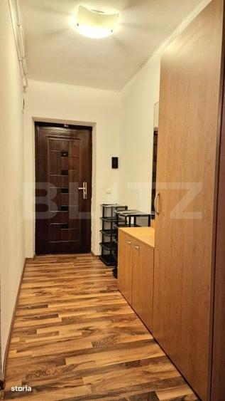 Apartament cu 3 camere semidecomandat în Florești