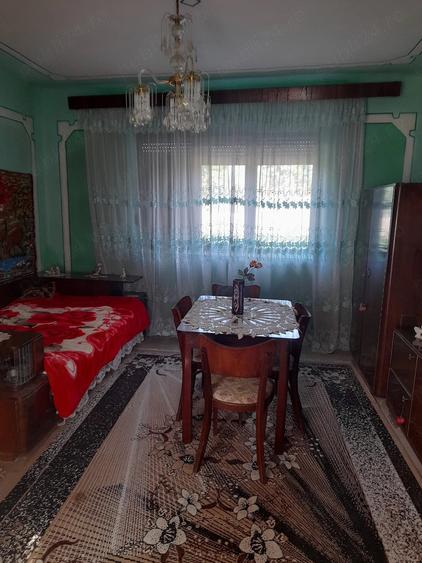 Casă cu 4 camere cu Teren 1600 Mp în Zăgujeni