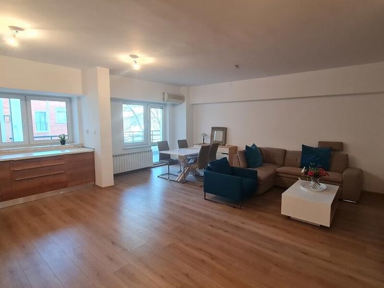 Apartament cu 3 camere decomandat, mobilat în Herăstrău
