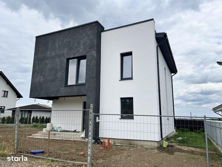 Casă cu 4 camere în Central