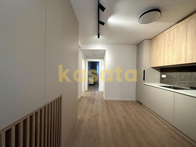 Apartament cu 3 camere decomandat, mobilat în Tei