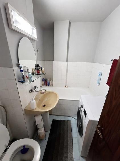 Apartament cu 4 camere decomandat în Mircea cel Bătrân