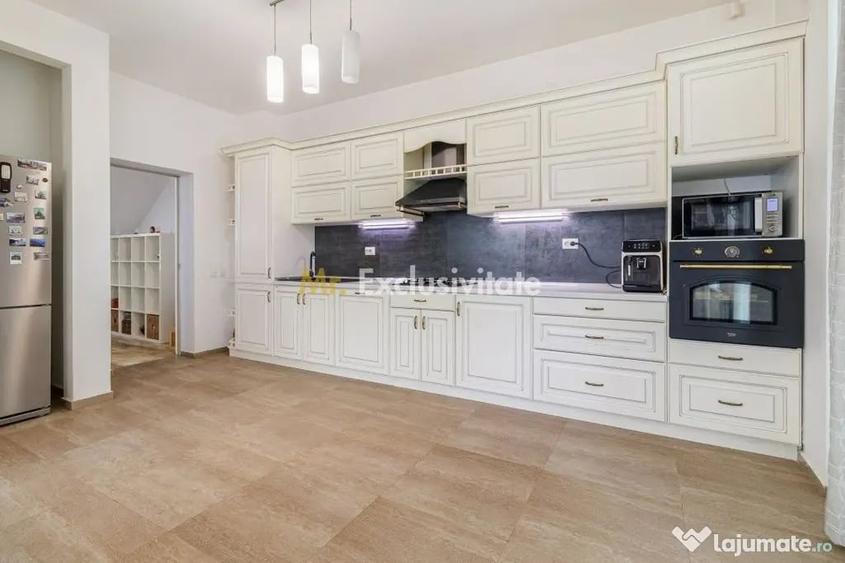 Casă cu 7 camere cu Teren 1537 Mp în Cornetu