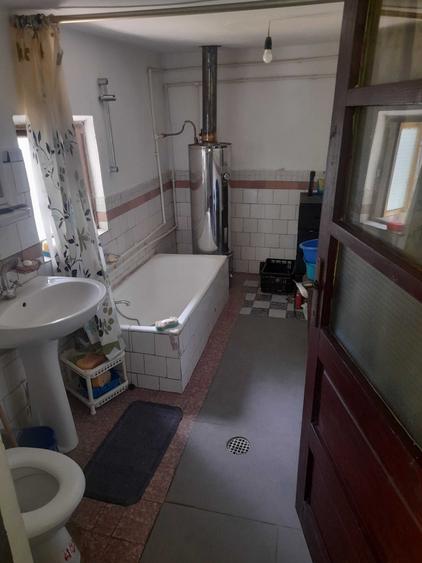 Casă cu 3 camere în Micești