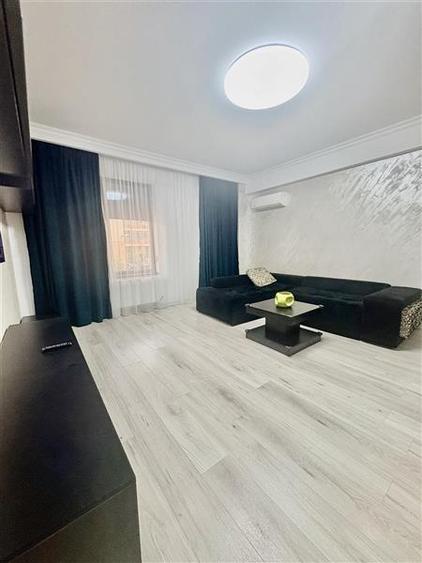 Apartament cu 2 camere decomandat, mobilat în Tomis Plus