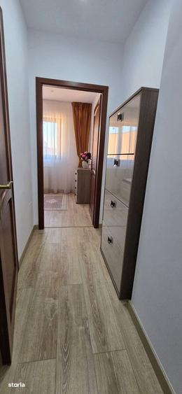 Apartament cu 3 camere, mobilat în Central