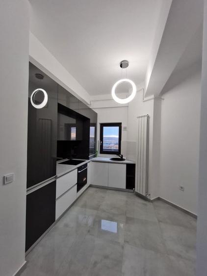 Apartament cu 3 camere semidecomandat în Tudor Vladimirescu