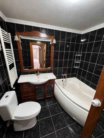 Casă cu Teren 300 Mp în Central