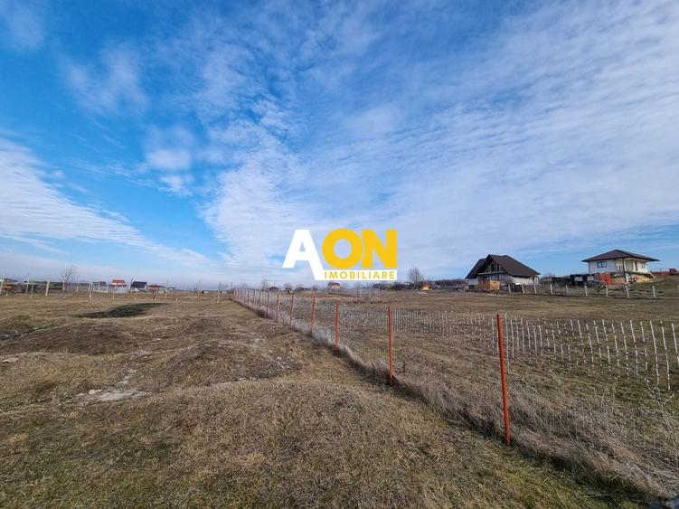 Teren Construcții intravilan de 954 mp, în Periferie