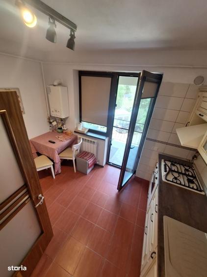 Apartament cu 2 camere decomandat în Ostroveni
