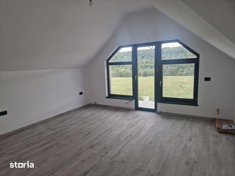 Casă cu 4 camere cu Teren 130 Mp în Dobrovăț