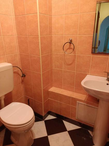 Apartament cu 3 camere semidecomandat în Pantelimon