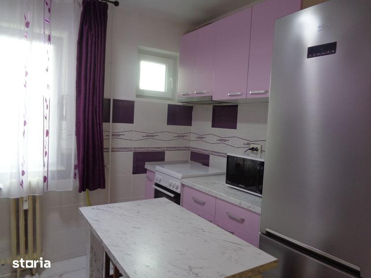 Apartament cu 2 camere decomandat în Podgoria