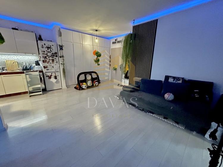 Apartament cu 2 camere semidecomandat, mobilat în Borhanci