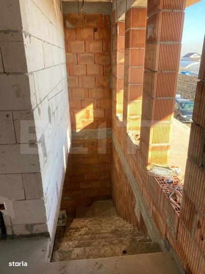 Casă cu 3 camere în Ipotești