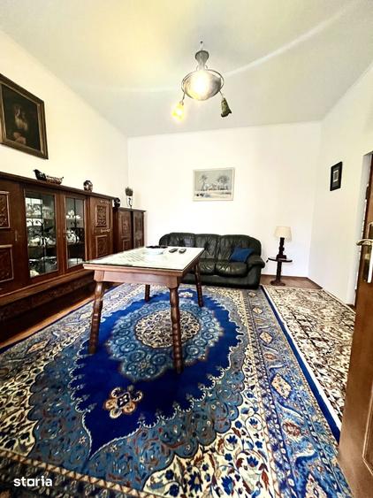 Casă cu 5 camere cu Teren 300 Mp în Călărași
